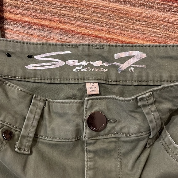 Seven7 High Rise Skinny jeans - Picture 2 of 6